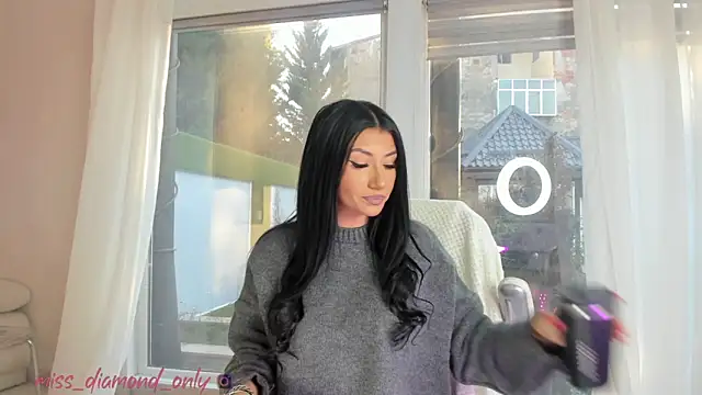 Snapshot of missdiamond_ chatting on 12/18/24, 07:15 missdiamond online show from 12/18/24, 07:15