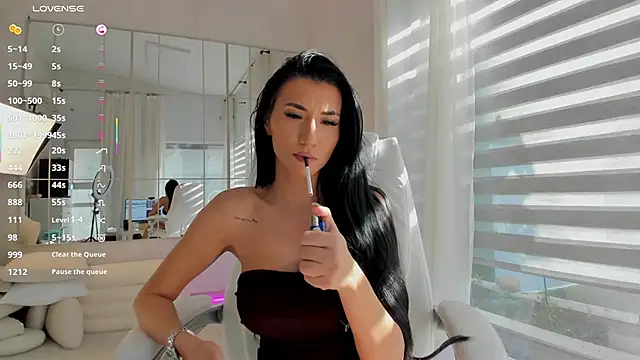 Snapshot of missdiamond_ chatting on 10/30/25, 08:16 missdiamond online show from 10/30/25, 08:16