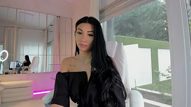 Snapshot of missdiamond_ chatting on 11/04/25, 08:02 missdiamond online show from 11/04/25, 08:02