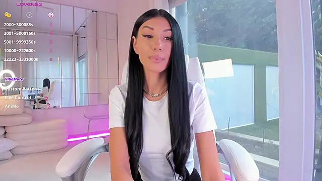 Snapshot of missdiamond_ chatting on 12/19/25, 08:10 missdiamond online show from 12/19/25, 08:10