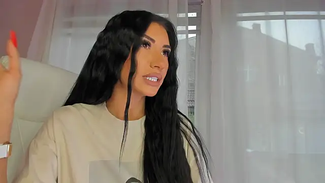 Snapshot of missdiamond_ chatting on 02/13/26, 08:32 missdiamond online show from 02/13/26, 08:32