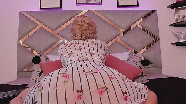 Snapshot of marian_pinzon chatting on 02/07/25, 02:40 marian pinzon online show from 02/07/25, 02:40