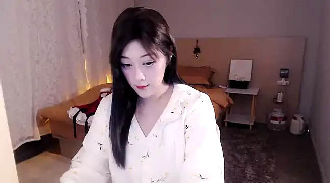 Snapshot of puppy-mango chatting on 12/24/24, 02:33 puppy-mango online show from 12/24/24, 02:33