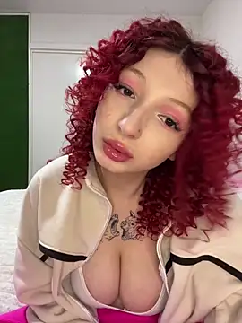 Snapshot of Alissa_kiss chatting on 01/15/25, 04:00 Alissa kiss online show from 01/15/25, 04:00