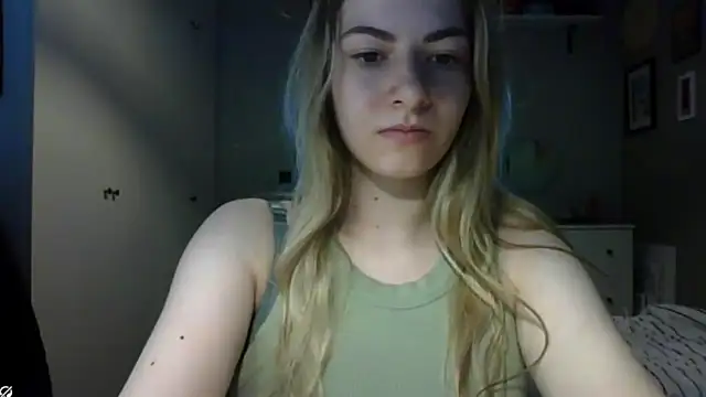 Snapshot of ROSIEx_sweet chatting on 05/29/26, 09:51 ROSIEx sweet online show from 05/29/26, 09:51