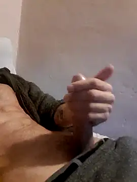 Snapshot of MrTamburine22 chatting on 12/21/24, 02:47 MrTamburine22 online show from 12/21/24, 02:47