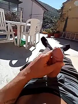 Snapshot of MrTamburine22 chatting on 10/06/25, 11:29 MrTamburine22 online show from 10/06/25, 11:29