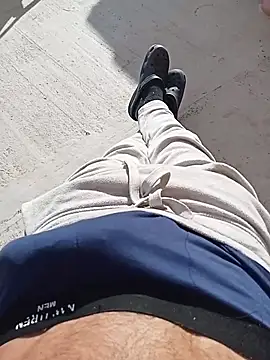 Snapshot of MrTamburine22 chatting on 11/11/25, 12:05 MrTamburine22 online show from 11/11/25, 12:05