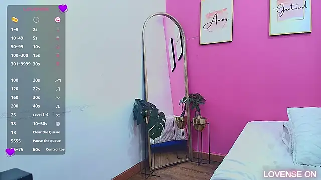 hornybarelylegalgirl online show from 03/13/25, 12:56