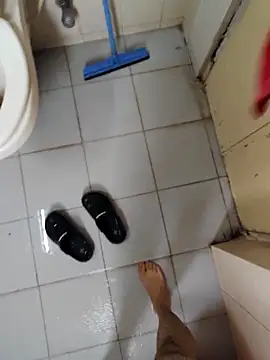 KeepCummingForYou73 online show from 11/05/25, 07:08