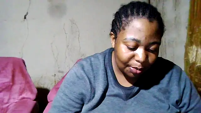 Snapshot of bustyboobs6 chatting on 09/20/25, 04:41 bustyboobs6 online show from 09/20/25, 04:41