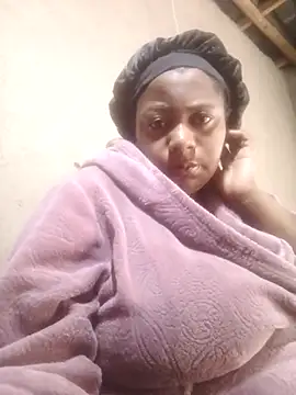 Snapshot of bustyboobs6 chatting on 11/05/25, 06:35 bustyboobs6 online show from 11/05/25, 06:35