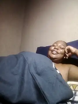 Snapshot of bustyboobs6 chatting on 11/10/25, 07:13 bustyboobs6 online show from 11/10/25, 07:13