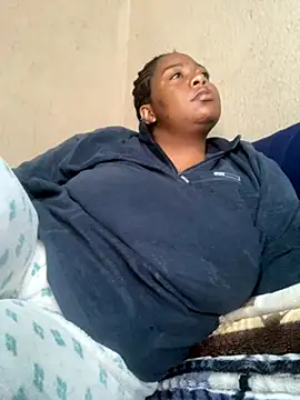 Snapshot of bustyboobs6 chatting on 11/15/25, 08:44 bustyboobs6 online show from 11/15/25, 08:44