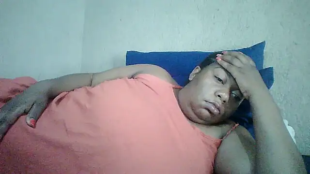 Snapshot of bustyboobs6 chatting on 12/20/25, 05:47 bustyboobs6 online show from 12/20/25, 05:47