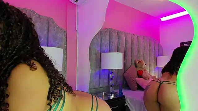 CoralHarmon online show from 01/11/25, 01:11