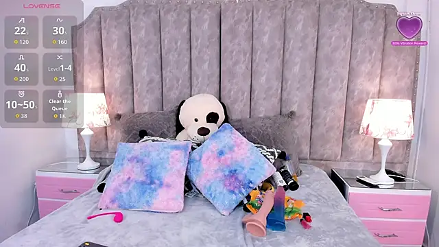 CoralHarmon online show from 11/29/25, 09:51