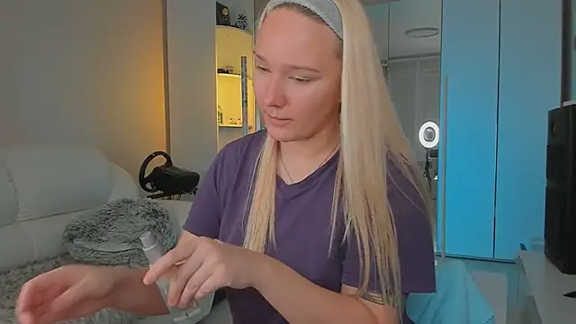 1AlexaGoddess3 online show from 01/20/25, 02:53