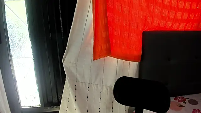 angela nix online show from 10/28/25, 03:14