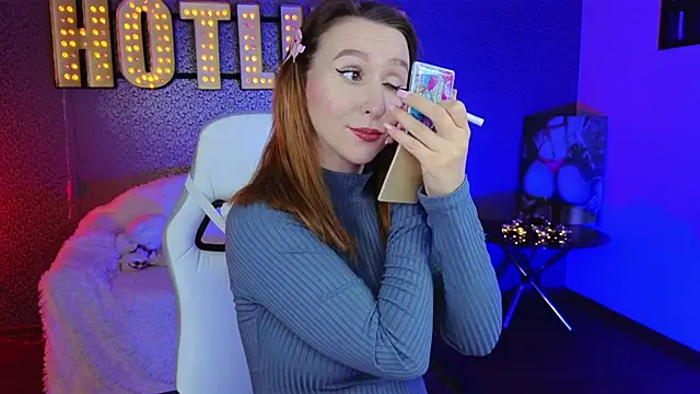 Snapshot of AliceBYKiss chatting on 12/06/24, 12:27 AliceBYKiss online show from 12/06/24, 12:27