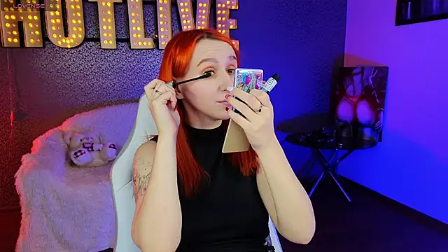 Snapshot of AliceBYKiss chatting on 01/22/25, 06:20 AliceBYKiss online show from 01/22/25, 06:20