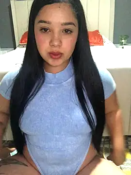 Snapshot of Julieta_333 chatting on 09/13/25, 12:32 Julieta 333 online show from 09/13/25, 12:32