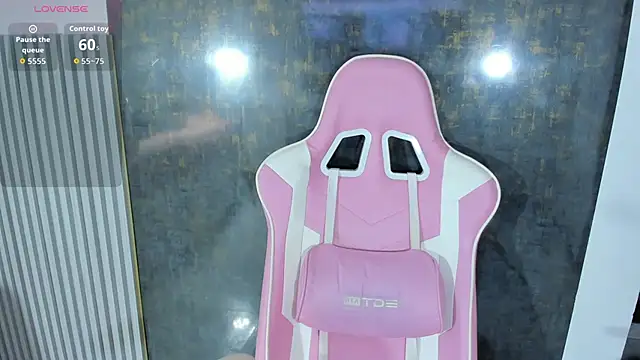 lana boomer online show from 04/04/26, 07:33