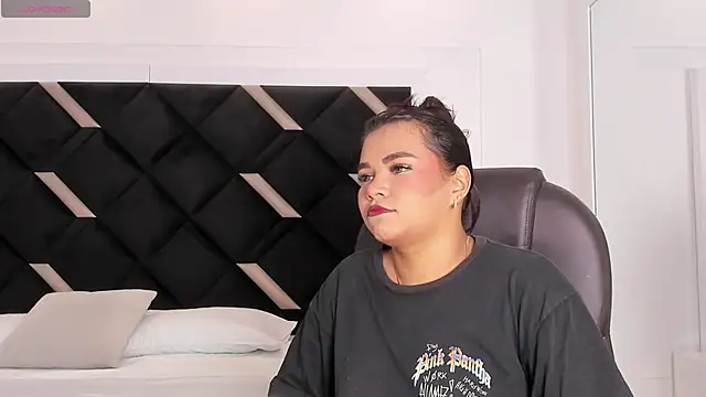 Carolina Evanss online show from 05/11/26, 03:56