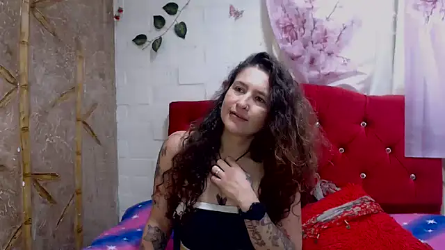 Snapshot of Leyla_Horny_Bg chatting on 03/19/25, 12:04 Leyla Horny Bg online show from 03/19/25, 12:04