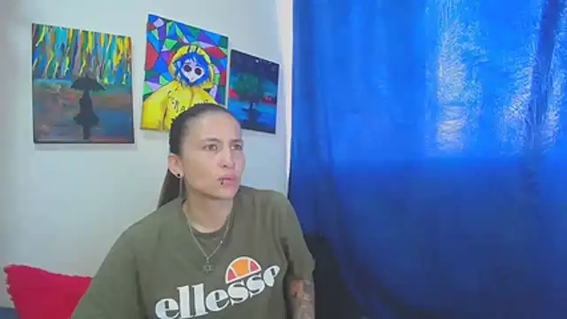 Snapshot of Leyla_Horny_Bg chatting on 11/10/25, 09:25 Leyla Horny Bg online show from 11/10/25, 09:25