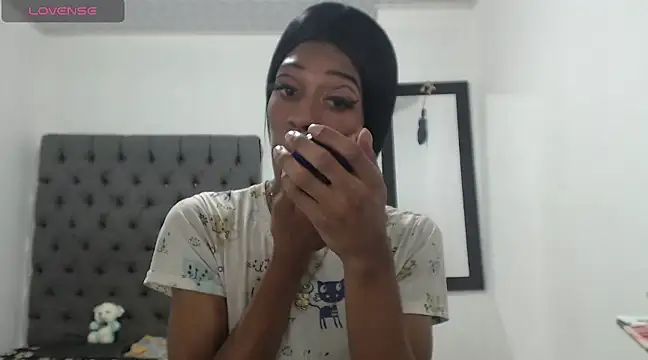 lucianadolll online show from 03/07/25, 07:49