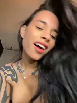 alessia iris19 online show from 10/25/25, 01:13