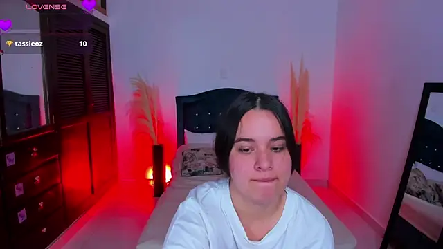 lizi dolly online show from 12/19/24, 10:53