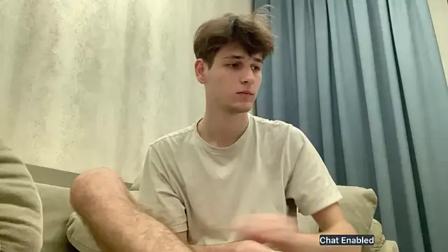 Snapshot of cutie_guys chatting on 12/04/24, 12:58 cutie guys online show from 12/04/24, 12:58