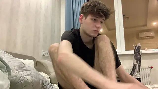 Snapshot of cutie_guys chatting on 12/05/24, 06:33 cutie guys online show from 12/05/24, 06:33