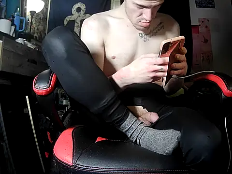 ATwinkie online show from 04/19/26, 07:49