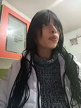 Snapshot of dholcee chatting on 12/12/24, 11:40 dholcee online show from 12/12/24, 11:40