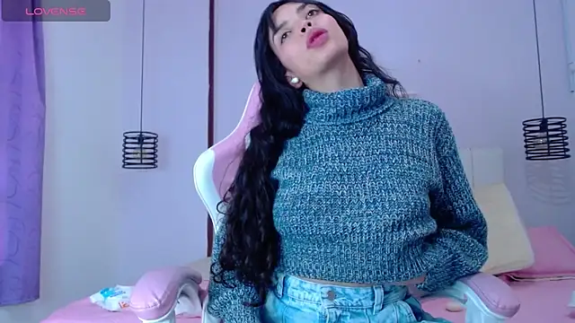 Snapshot of dholcee chatting on 12/12/24, 09:26 dholcee online show from 12/12/24, 09:26