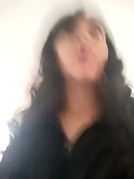 Snapshot of dholcee chatting on 12/31/24, 02:14 dholcee online show from 12/31/24, 02:14