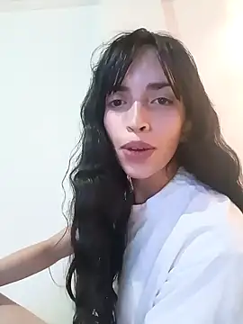 Snapshot of dholcee chatting on 01/03/25, 09:15 dholcee online show from 01/03/25, 09:15