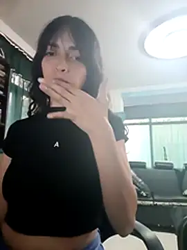 Snapshot of dholcee chatting on 01/12/25, 10:01 dholcee online show from 01/12/25, 10:01