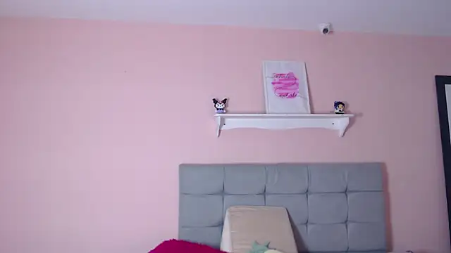 Snapshot of dholcee chatting on 10/11/25, 12:26 dholcee online show from 10/11/25, 12:26