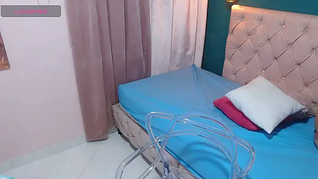 renata milf  online show from 10/27/25, 11:47