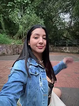 licky lu online show from 12/13/25, 10:37