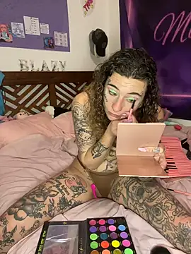 BlazyKitsune- online show from 01/28/25, 02:42