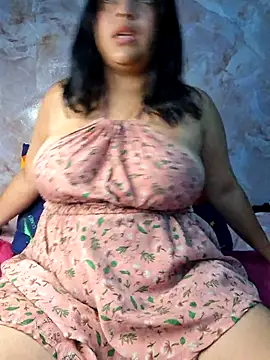 Snapshot of sophia_cute1_1 chatting on 06/16/26, 10:51 sophia cute1 1 online show from 06/16/26, 10:51