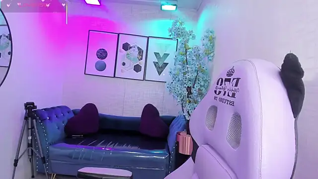 Theia moon online show from 03/28/26, 01:11