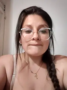 Neve Collins online show from 12/22/24, 11:11