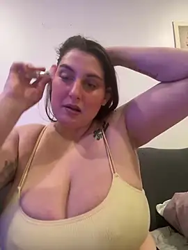 Snapshot of delinadelray chatting on 03/08/25, 11:28 delinadelray online show from 03/08/25, 11:28