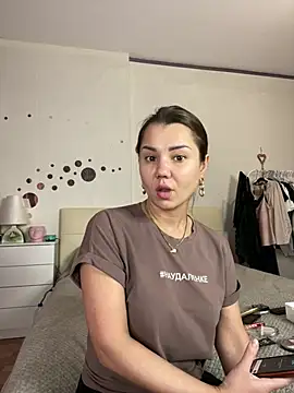 Snapshot of MiraMiss chatting on 03/07/25, 04:57 MiraMiss online show from 03/07/25, 04:57